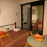 Honeymoon Apartment *