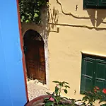 Honeymoon Apartment *