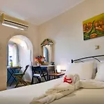 Apartment Honeymoon *