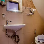 Apartment Honeymoon